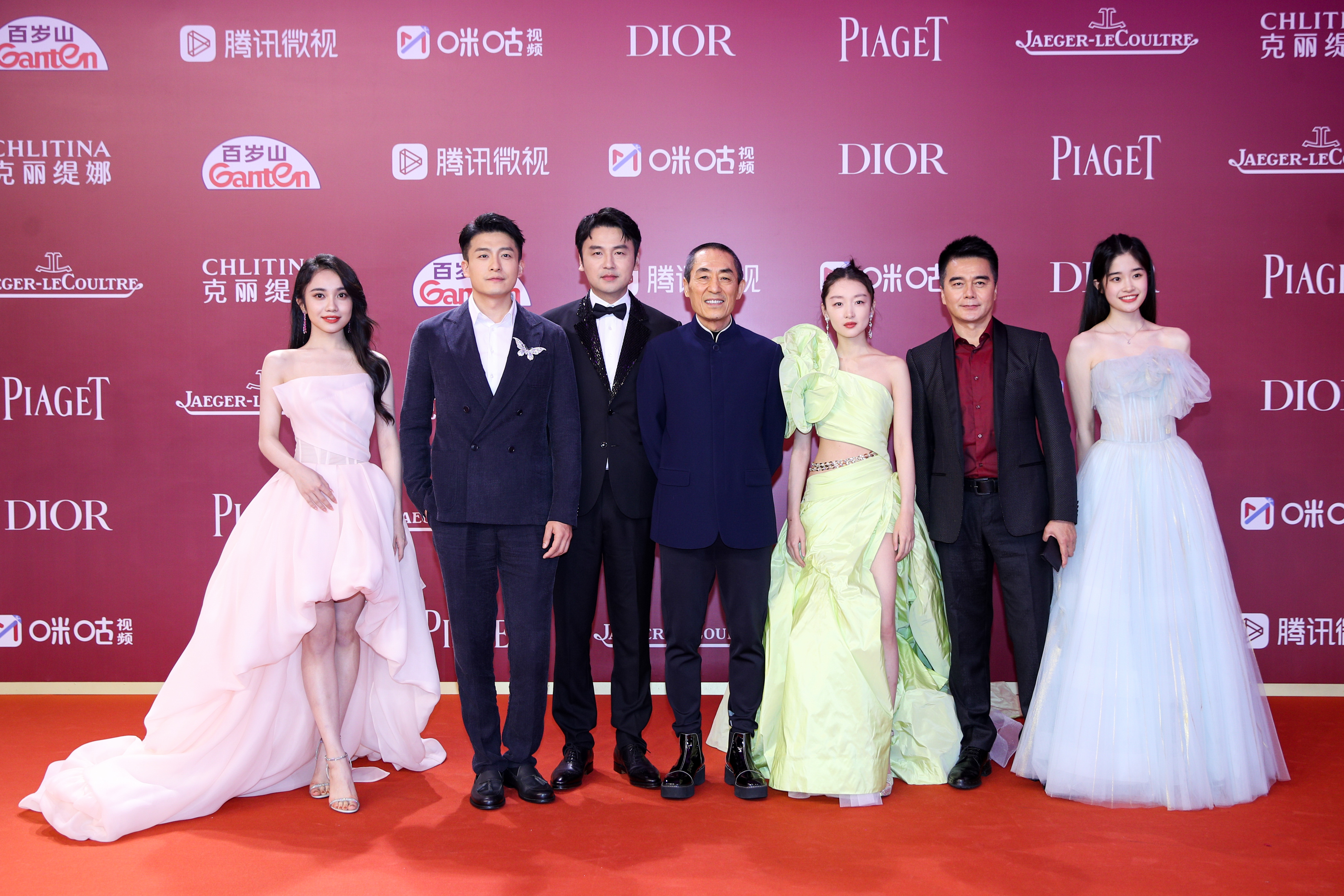 2021上海电影节：开幕式红毯-张艺谋.jpg